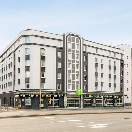 Hotel Campanile Paris Ouest - Pont De 3*