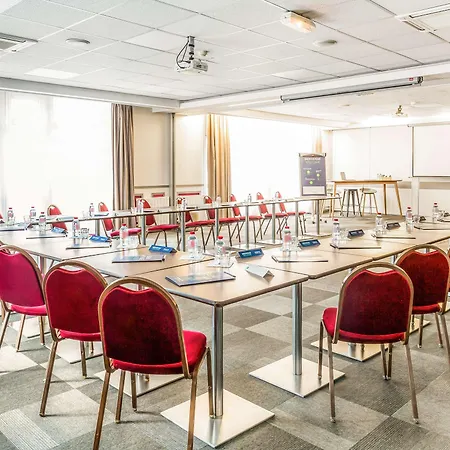Campanile Paris Ouest - Pont De 3*