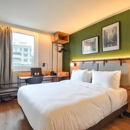 Hotel Campanile Paris Ouest - Pont De
