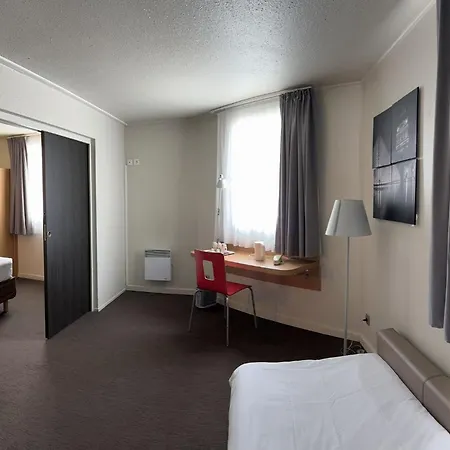 Hotel Campanile Paris Ouest - Pont De