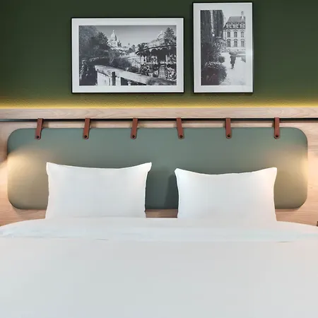 Hotel Campanile Paris Ouest - Pont De 3*