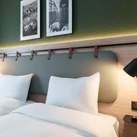 Hotel Campanile Paris Ouest - Pont De Suresnes