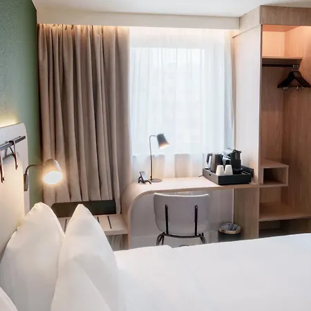 Campanile Paris Ouest - Pont De Hotel Suresnes