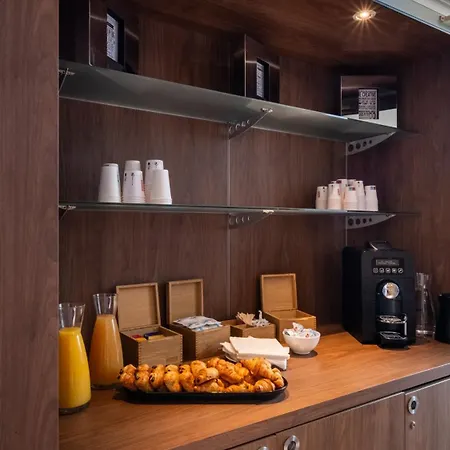 Campanile Prime - - La Defense Отель 3*