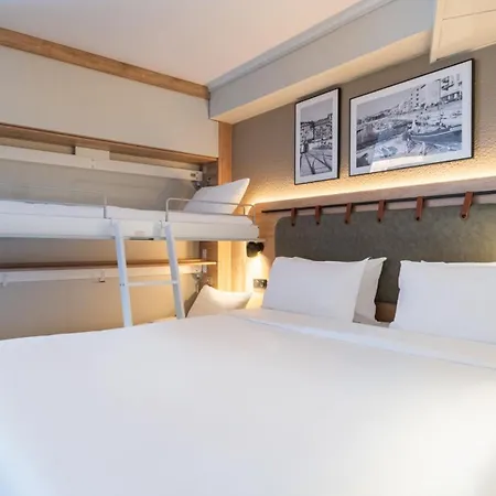 Campanile Prime - - La Defense