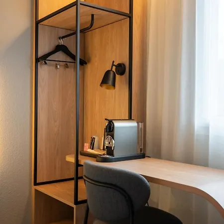 Campanile Prime - - La Défense