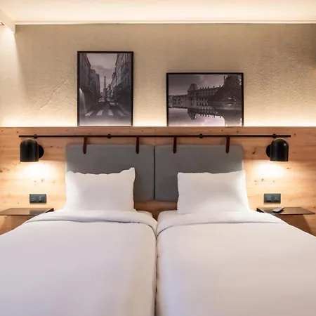 Campanile Prime - - La Défense Hotel