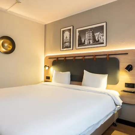 Campanile Prime - - La Defense ホテル 3*