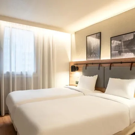 Campanile Prime - - La Defense 3* シュレンヌ
