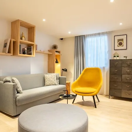 Campanile Prime - - La Defense