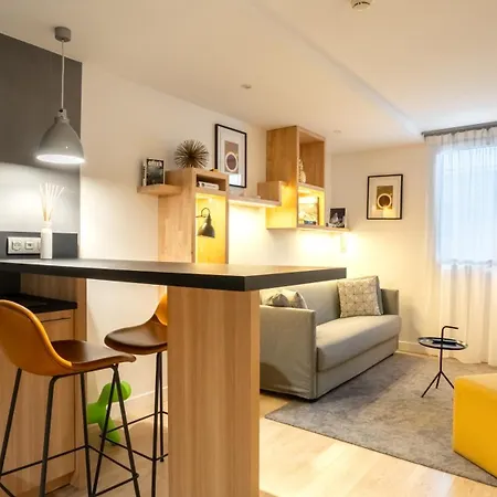 Campanile Prime - - La Defense 3* Suresnes