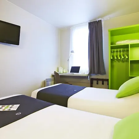Campanile Paris Ouest - Pont De Hotel